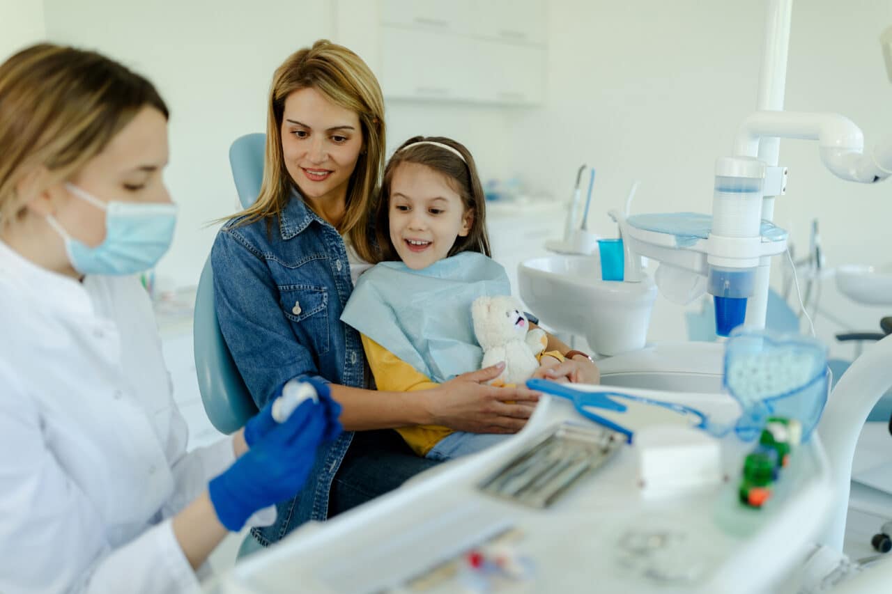 What’s the Difference Between a Family Dentist & a General Dentist